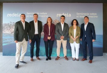 Participantes en el III Seminario Científico Bosque Marino de Redeia