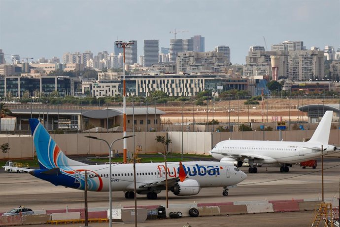 Imagem de arquivo de um avião da Flydubai no aeroporto israelense de Ben Gurión.