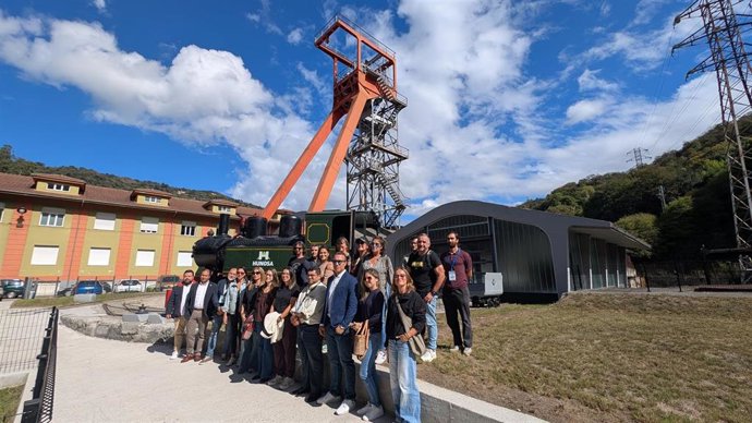 Turoperadores y periodistas conocen durante tres días el patrimonio minero de Nalón y Caudal