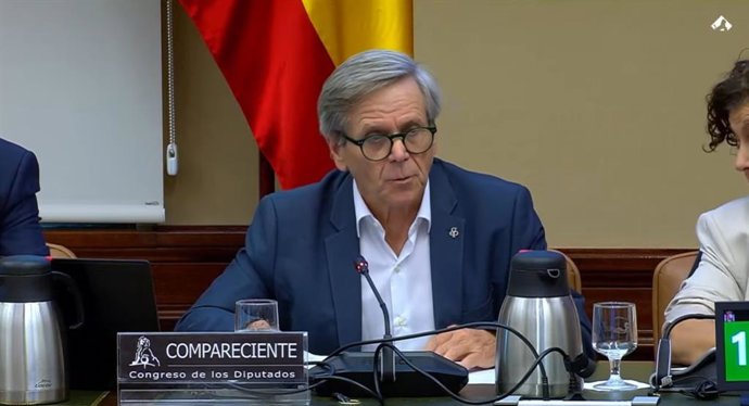 Experto pide educar en escuelas sobre higiene del sueño y advierte sobre el consumo de benzodiacepinas entre jóvenes.