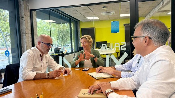Sirera durante su reunión con Ferrer.
