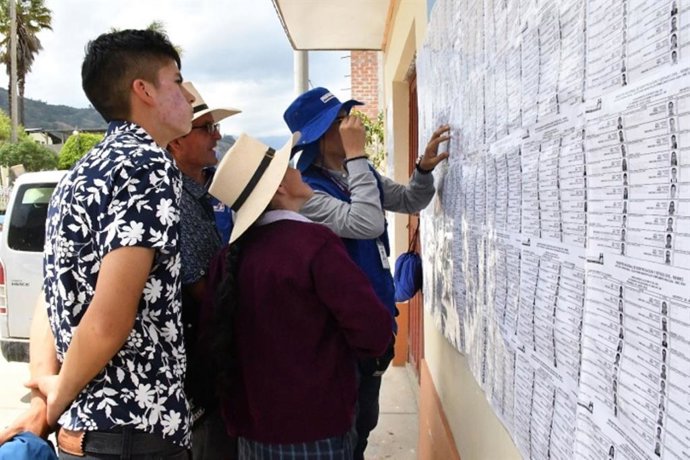 Archivo - Perú.- Elecciones 2026: Reniec entrega a ONPE quinta lista de datos actualizados del padrón