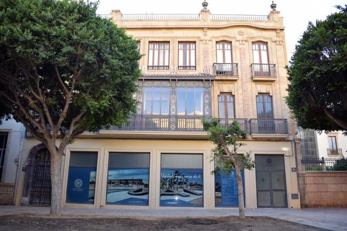 Edificio de la UAL en el Paseo de Almería