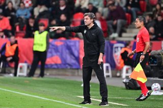 26 September 2026, Czech Republic, Prague: Czech Republic head coach Santi Denia gestures on the touchline during the UEFA Nations League Group A3 soccer match between Czech Republic and Croatia at Fortuna Arena. Photo: Kamaryt Michal/CTK/dpa