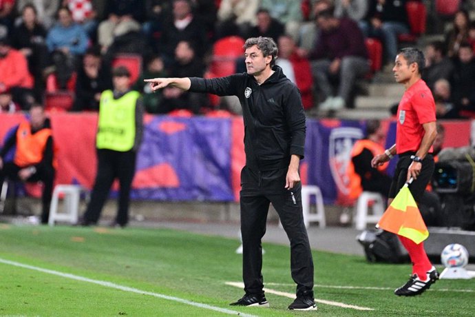 26 September 2026, Czech Republic, Prague: Czech Republic head coach Santi Denia gestures on the touchline during the UEFA Nations League Group A3 soccer match between Czech Republic and Croatia at Fortuna Arena. Photo: Kamaryt Michal/CTK/dpa