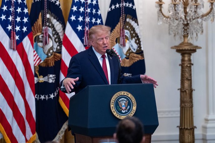 30 de setembro de 2025, Washington, D.C., EUA: O presidente dos EUA, Donald Trump, discursa durante um evento de comemoração do Mês da Herança Hispânica na Sala Leste da Casa Branca, em 30 de setembro de 2026