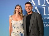 Foto: Alejandro Sanz, su felicidad en su primer posado con Stephanie Cayo y sus cuatro hijos