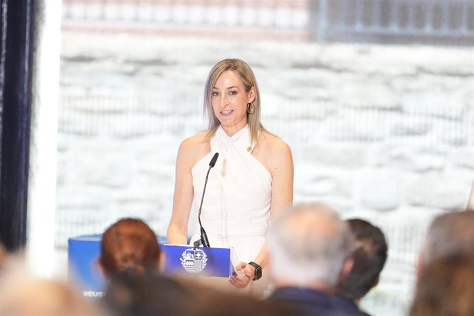Archivo - La consejera de Gobernanza, Administración Digital y Autogobierno del País Vasco, Maria Ubarretxena