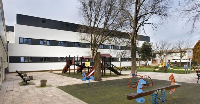 Archivo - Imagen actual del IESO El Cierzo de Ribaforada.