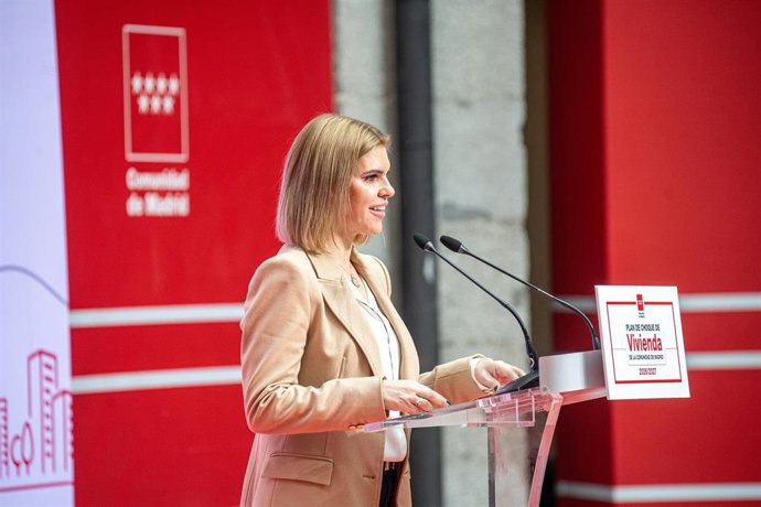 Archivo - La alcaldesa de Alcalá de Henares, Judith Piquet, durante la presentación del Plan de Vivienda de la Comunidad de Madrid, en la Real Casa de Correos, a 5 de noviembre de 2025, en Madrid (España).