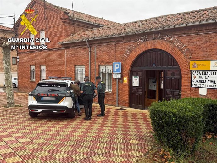 Puesto de la Guardia Civil de Carrizo de la Ribera (León).