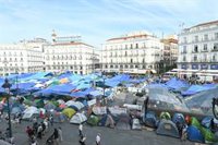 Más Madrid dice que Ayuso "no es nadie" para dar ultimátum a acampada y Vox cree que aguantará "lo que quiera Sánchez"