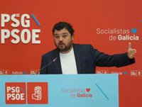 Torrado (PSdeG) defiende la acampada por la vivienda: "Espero que lo escuchen los que tienen que votar un decreto"