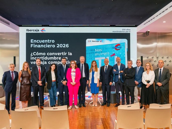 Directores financieros de distintas entidades bancarias han participado en Ibercaja en una jornada de análisis y debate sobre los principales Retos del sector.