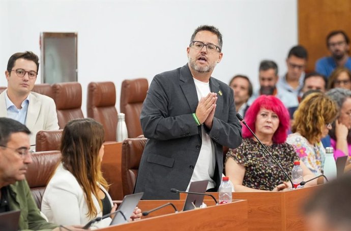 El portavoz de Adelante Andalucía, José Ignacio García, en el pleno del Parlamento del 1 de octubre de 2026.