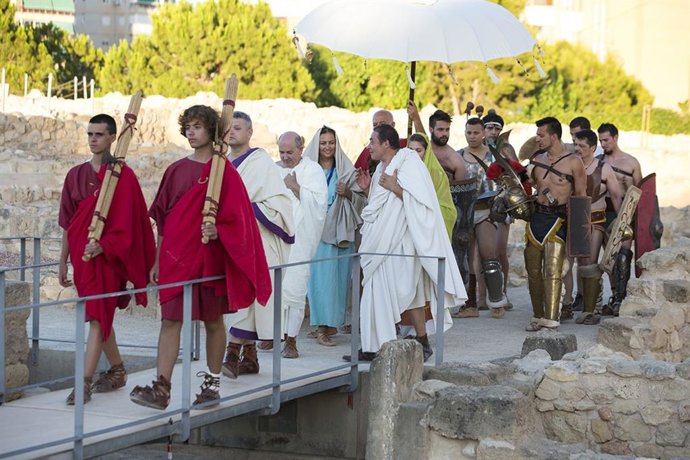 El MARQ revive la época romana con recreaciones históricas en el Tossal de Manises
