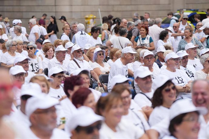 Acto de lectura del manifiesto por el Día Internacional de las Personas Mayores, a 1 de octubre de 2026, en Barcelona, Catalunya (España).
