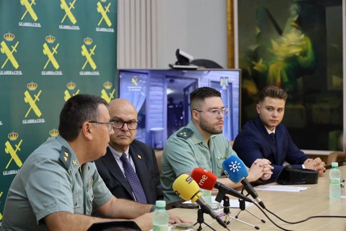 Imagen de la rueda de prensa en la que se ha informado de la operación Victus