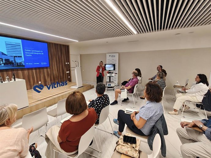La sesión de Vithas y la Associació contra el Càncer.