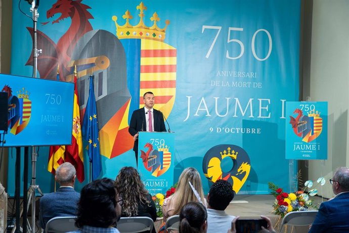 El presidente de la Diputació, Vicent Mompó, presenta la programación del 9 d'Octubre