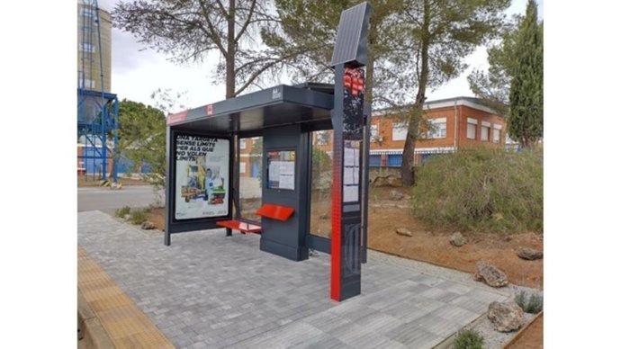 Una de las nuevas marquesinas de bus