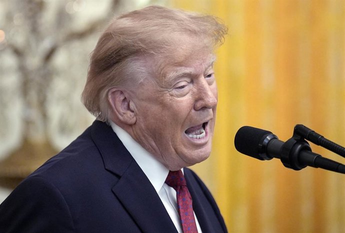 30 de setembro de 2026, Washington, Distrito de Columbia, EUA: O presidente dos Estados Unidos, Donald J. Trump, discursa durante a comemoração do Mês da Herança Hispânica na Sala Leste da Casa Branca, em Washington, DC, EUA, na quarta-feira, 30 de setemb