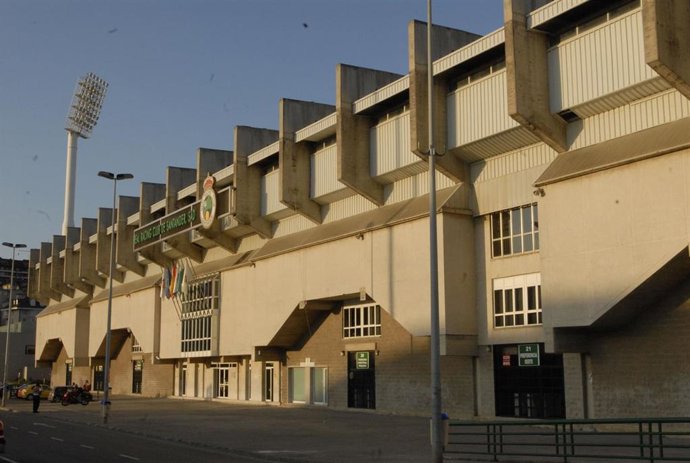 Archivo - Exterior del estadio del Racing.- Archivo