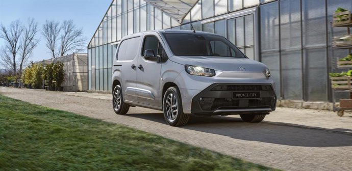 Toyota simplifica su gama Professional para 2027 y amplía el equipamiento de Proace y Proace City