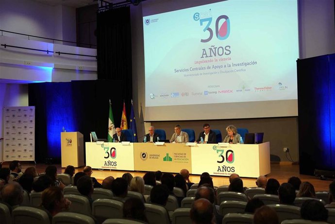 Acto con motivo del 30 aniversario de los Servicios de Apoyo a la Investigación de la UMA.
