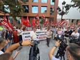 Foto: IU y PSOE secundan la movilización sindical por los Mayores en Cádiz reclamando medidas en dependencia y sanidad