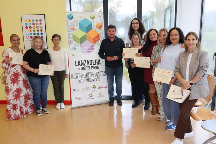 Participantes en las Lanzaderas de Empleo de Torrelavega.