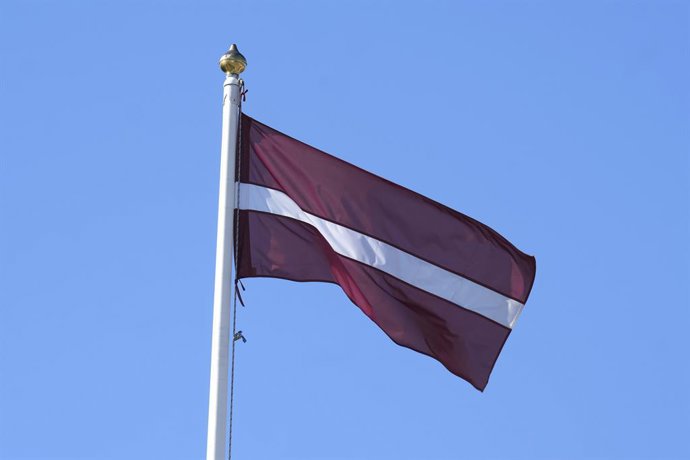 Imagem de arquivo da bandeira da Letônia.