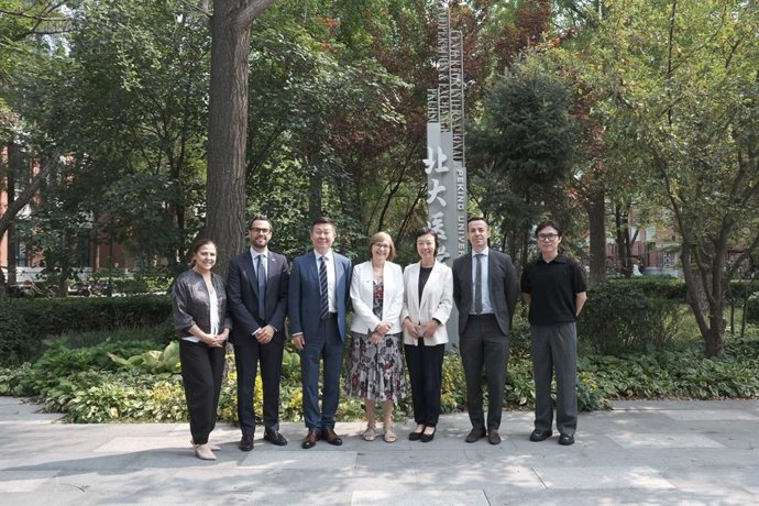 Imagen de la visita del Instituto de Salud Carlos III a China.