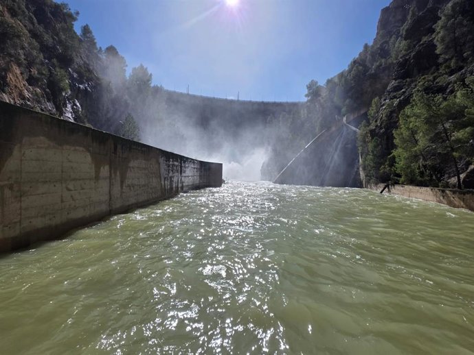 La cuenca del Segura cierra el año hidrológico con 567 hectómetros cúbicos almacenados