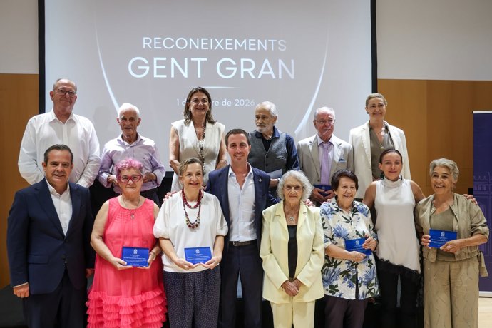 El Consell de Mallorca reconoce a diez personas por toda una vida de dedicación