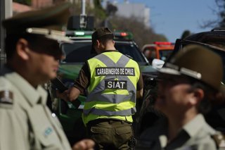 Vina del Mar, 4 de septiembre 2026 Carabineros realiza una intervencion urbana en calle Alvarez para concienciar sobre los riesgos de la conducción bajo los efectos del alcohol, simulando el sitio del suceso de un accidente de transito con victima