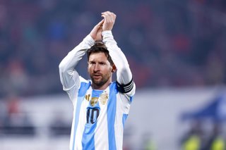 Futbol, Chile vs Argentina. Clasificatorias al Mundial 2026. El jugador de la seleccion Argentina Lionel Messi, es fotografiado durante el partido clasificatorio al Mundial 2026 válido por la Fecha 15 entre Chile y Argentina disputado en el estadio