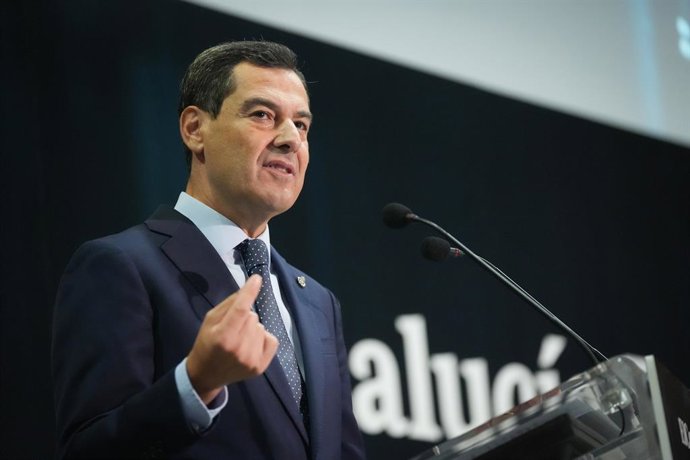 O presidente da Junta da Andaluzia, Juanma Moreno, participa da abertura do Andalucía Investors Day, organizado pelo El Confidencial. Em 29 de setembro de 2026, em Sevilha (Andaluzia, Espanha). O presidente da Junta da Andaluzia, Juanma Moreno (PP-A), fez