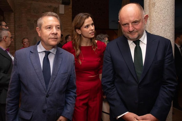 El presidente de Castilla-La Mancha, Emiliano García-Page, junto al presidente de la Comisión de Recursos Naturales (NAT), Piotr Całbecki, en Toledo.