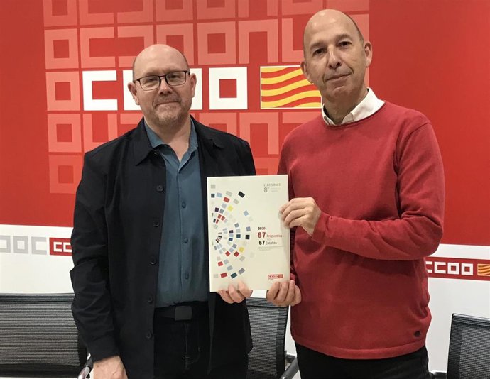 Archivo - El secretario general de CCOO Aragón, Manuel Pina, y el secretario de Acción Sindical, Carmelo Asensio.