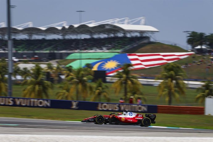 16 LECLERC Charles (mco), Scuderia Ferrari SF-26, ação durante o Grande Prêmio do Bahrein de Fórmula 1 de 2026 na Malásia, 16ª etapa do Campeonato Mundial de Fórmula 1 de 2026, de 2 a 4 de outubro de 2026, no Circuito Internacional de Sepang, em Sepang, M