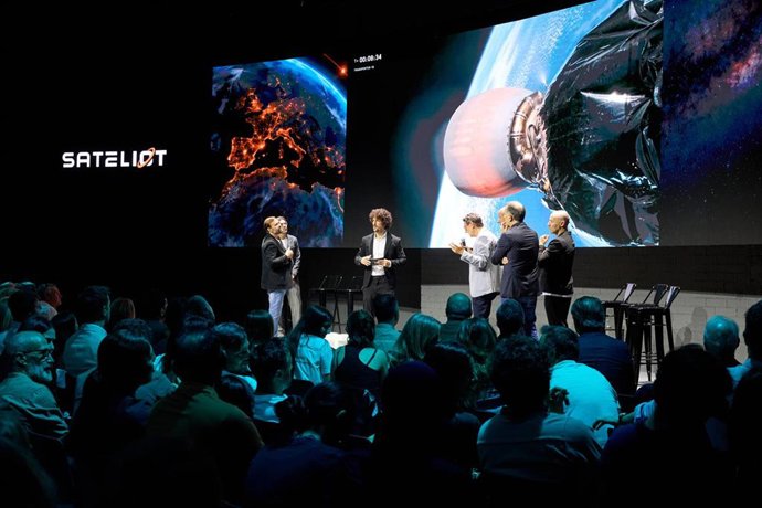 Seguimiento del lanzamiento de los satélites