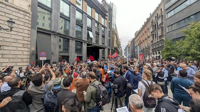 Manifestante frente al Congreo