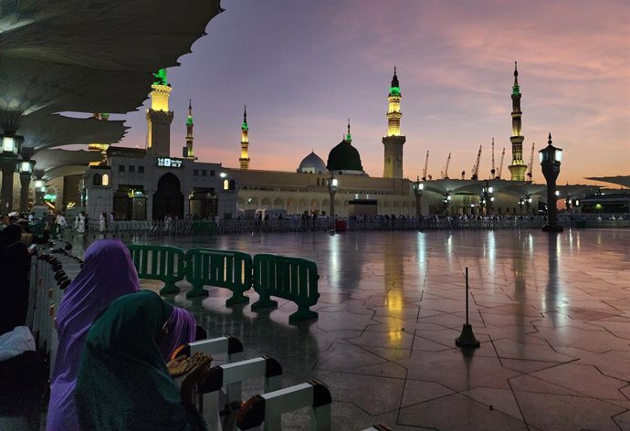 Archivo - La mezquita del Profeta, en Medina, Arabia Saudí