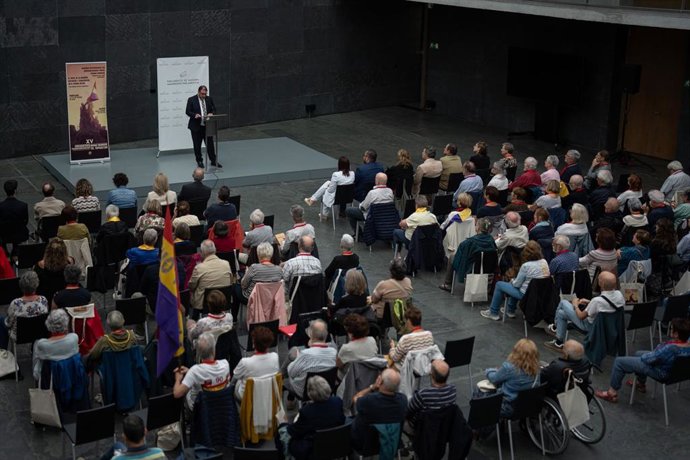Inauguración en el Parlamento de Navarra de los XV Encuentros Transfronterizos de Memoria Histórica, Democrática y Antifascista.