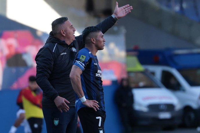 Futbol, Huachipato vs Colo Colo Vigesimosegunda fecha, campeonato Nacional 2026. El entrenador de Huachipato Jaime Garcia es fotografiado durante el partido de primera division contra Colo Colo disputado en el estadio Ester Roa de Concepcion,