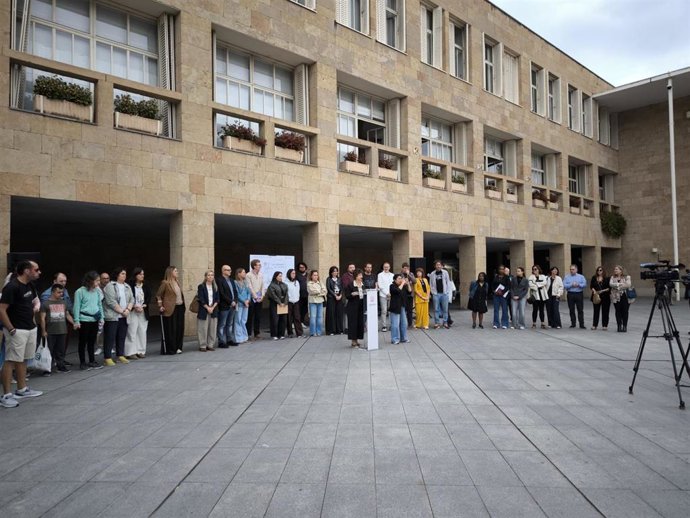 Concentración mensual contra la violencia de género en Logroño