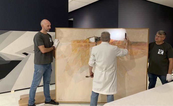 Las obras de Ximo Michavila se instalan en la Fundación Bancaja para la exposición retrospectiva por su centenario