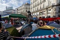 Almeida insiste en que acampada en Sol no le parece pacífica y que toda violencia es condenable, "venga de donde venga"