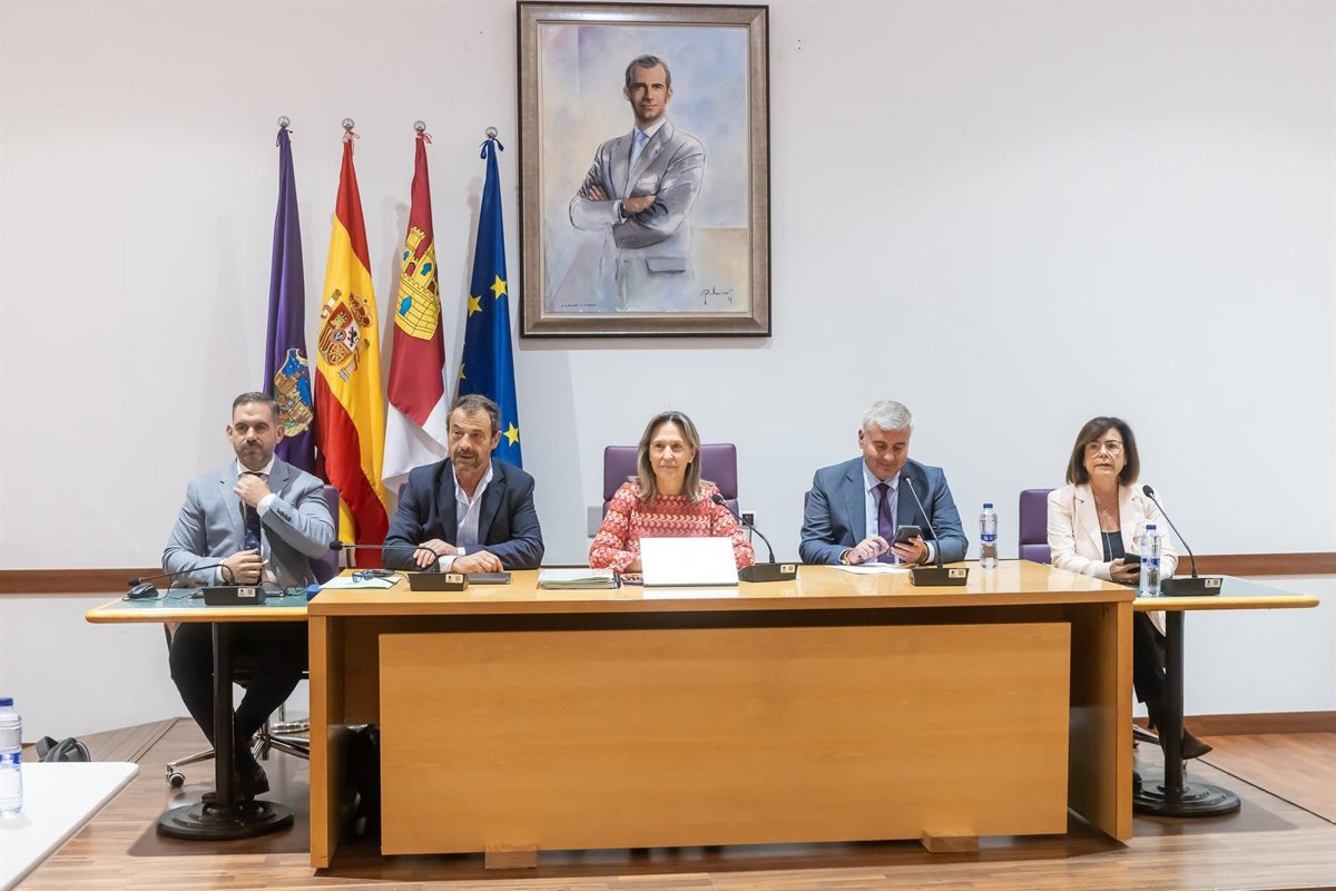 Guarinos sitúa en el 96 por ciento el cumplimiento del pacto PP-Vox y destaca las 599 viviendas protegidas en marcha